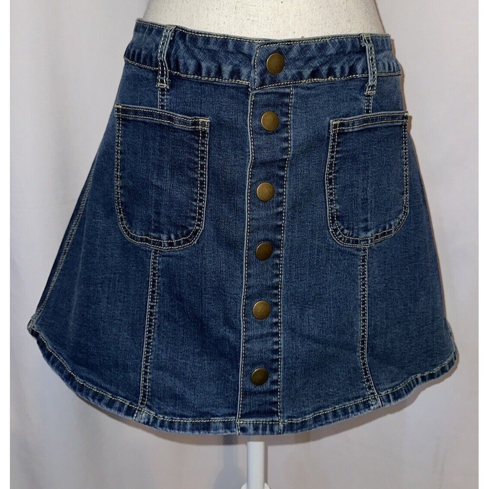 Altar'd State Jean Skirt  L‎ Denim Size Large Blue Snap front pockets Dark Wash